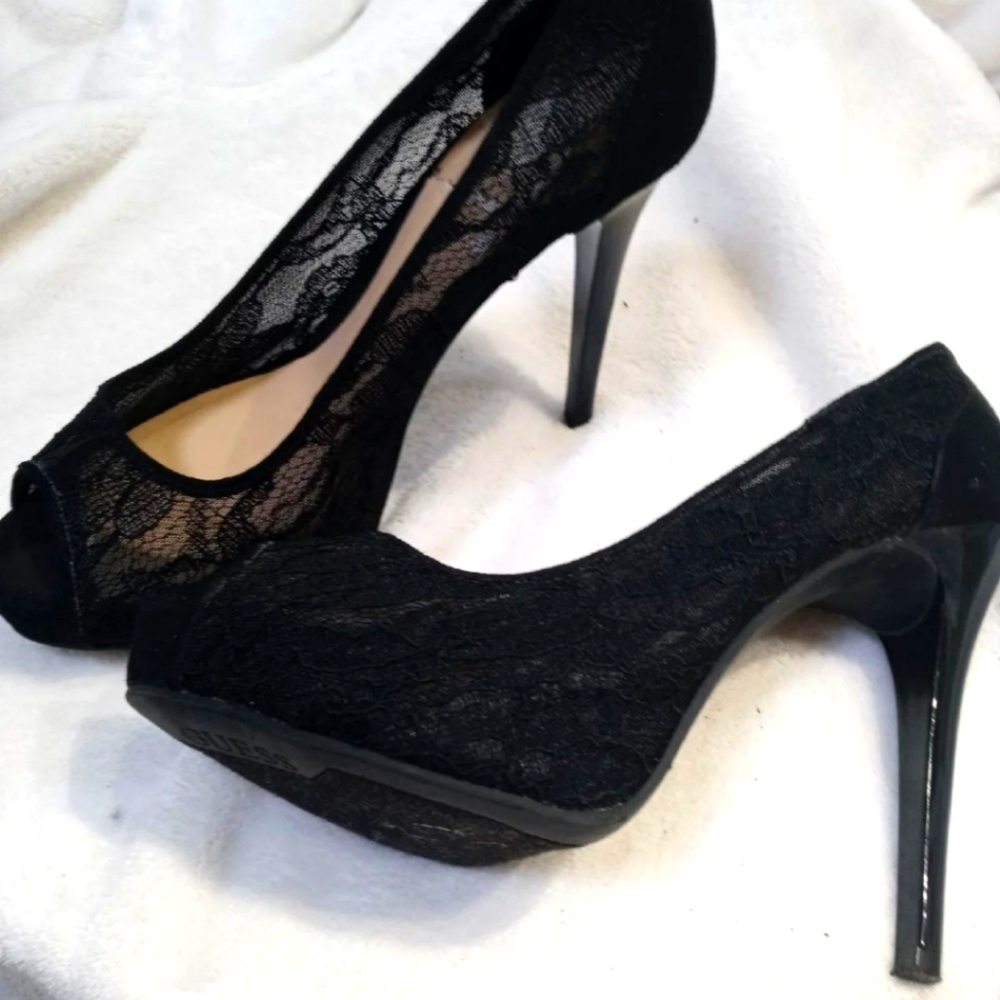 GUESS HEELS 👠